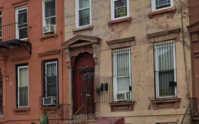 1022 Greene Ave, Brooklyn, NY 11221 (Porch)