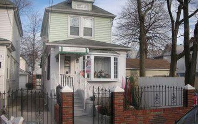 111-47 133rd St, South Ozone Park, NY 11420