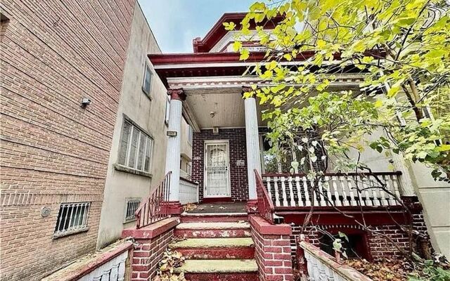 1117 51st St, Brooklyn, NY 11219 (Porch)