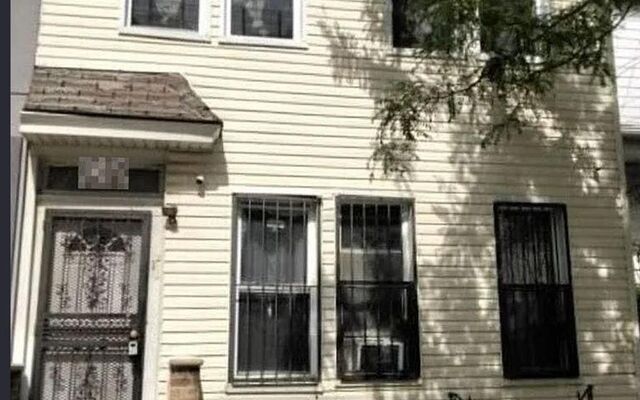 170 Veronica Pl, Brooklyn, NY 11226 (Door)