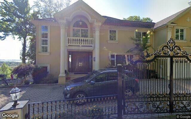 178 Douglas Rd, Staten Island, NY 10304 (House View)