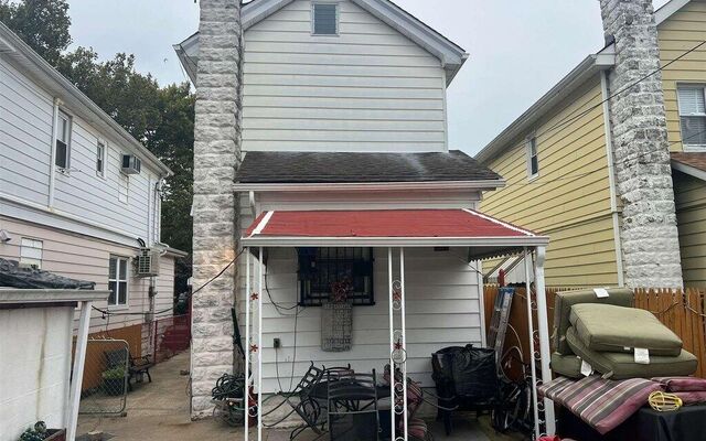 2031 E 54th St, Brooklyn, NY 11234 (House View)