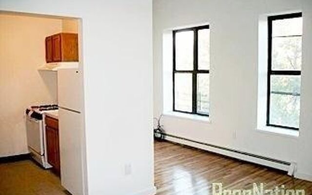 270 Milford St, Brooklyn, NY 11208