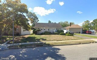 960 Barrie Ave, Wantagh, NY 11793
