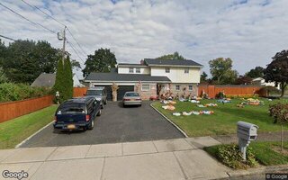 1 Glen Rd, Kings Park, NY 11754