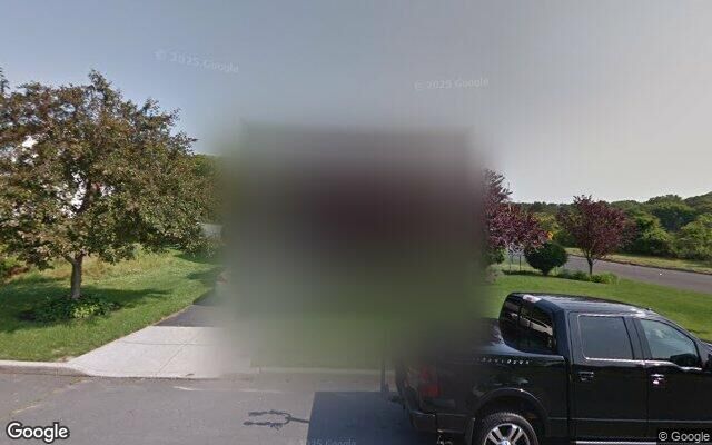 1 Martha Ln, Selden, NY 11784