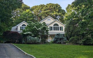 10 Bryan Meadow Path, Northport, NY 11768