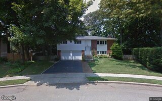 10 Lenore St, Syosset, NY 11791