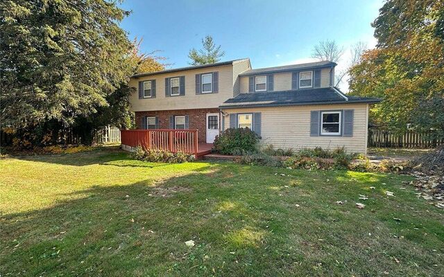 10 Pershing Ave, Locust Valley, NY 11560 (Yard)