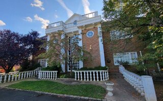 100 Copperflagg Ln, Staten Island, NY 10304