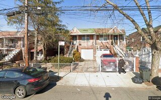 1037 E 211th St, Bronx, NY 10469