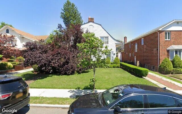 1041 E 22nd St, Brooklyn, NY 11210