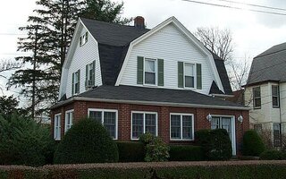 1049 Fulton St, Woodmere, NY 11598