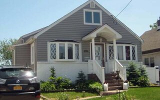 1072 Van Buren St, Baldwin, NY 11510