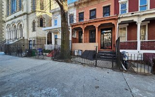 1076 Lafayette Ave, Brooklyn, NY 11221