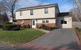 108 4th Ave, East Northport, NY 11731
