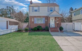 108 Lucille St, Hempstead, NY 11550