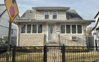 10934 121st St, South Ozone Park, NY 11420