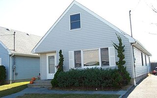 11 Bayview Ave, Lawrence, NY 11559