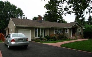 11 Azalea Dr, Syosset, NY 11791