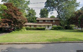 11 Bluetop Rd, East Setauket, NY 11733