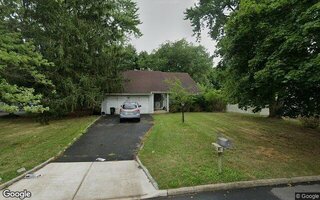 11 Chesapeake Bay Rd, Coram, NY 11727