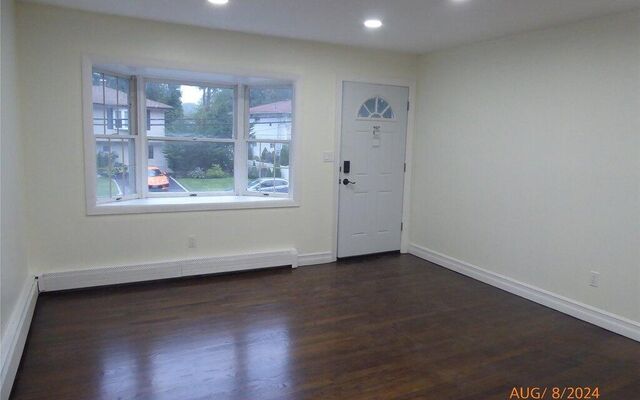 11 Santam Ct, Bay Shore, NY 11706 (Other Interiors)