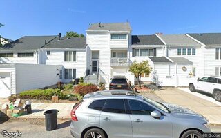110 Hampton Grn, Staten Island, NY 10312