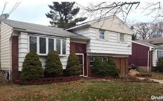 1109 Cramer Ct, North Baldwin, NY 11510