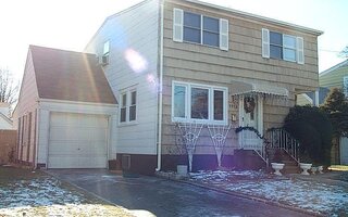 1112 Pacific St, Baldwin, NY 11510