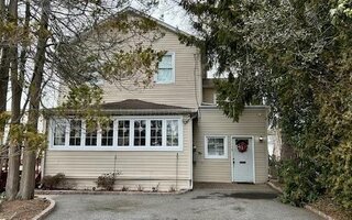 113 Claremont Ave, West Babylon, NY 11704
