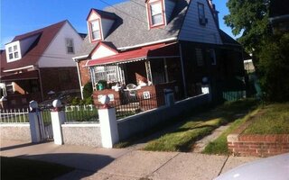 114-42 204th St, Saint Albans, NY 11412