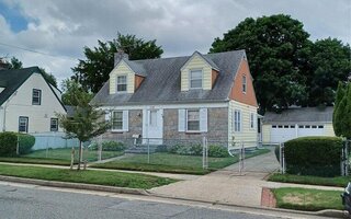 118 Allen St, Hempstead, NY 11550