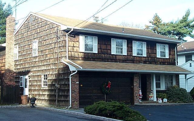1186 E Broadway, Hewlett, NY 11557