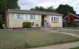 12 Benjoe Dr, Amityville, NY 11701