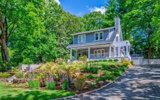 12 Hillside Ave, Port Washington, NY 11050
