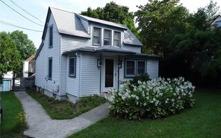 12 Preston St, Port Washington, NY 11050