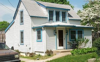 12 Preston St, Port Washington, NY 11050