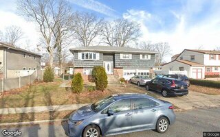 121 Jefferson Ave, Amityville, NY 11701