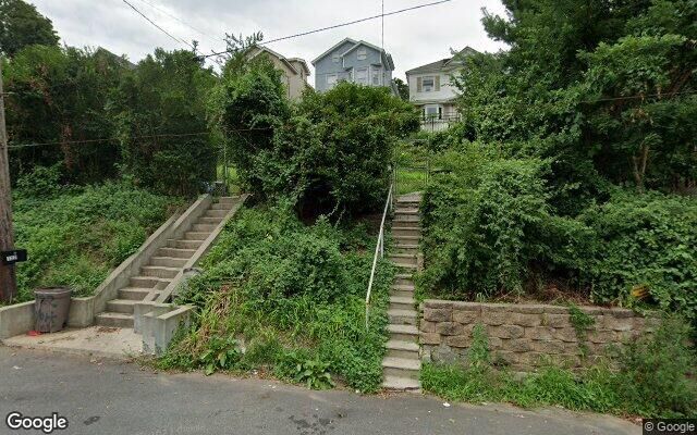 122 York Ave, Staten Island, NY 10301
