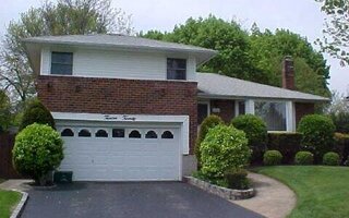 1220 Day St, Seaford, NY 11783