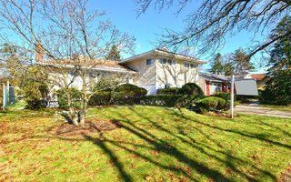 1243 Walnut St, Uniondale, NY 11553