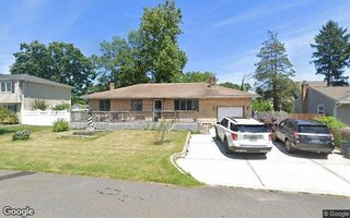 125 Geery Ave, Holbrook, NY 11741