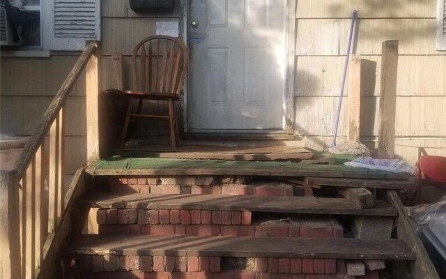 125 Roff St, Staten Island, NY 10304 (Porch)