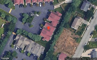 127 Larsen Dr #27, Amityville, NY 11701