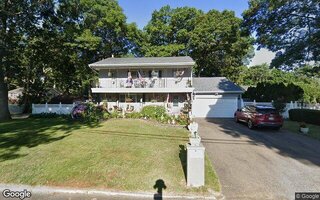 1304 Hiram Ave, Holbrook, NY 11741