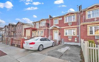 139-21 246th St, Rosedale, NY 11422