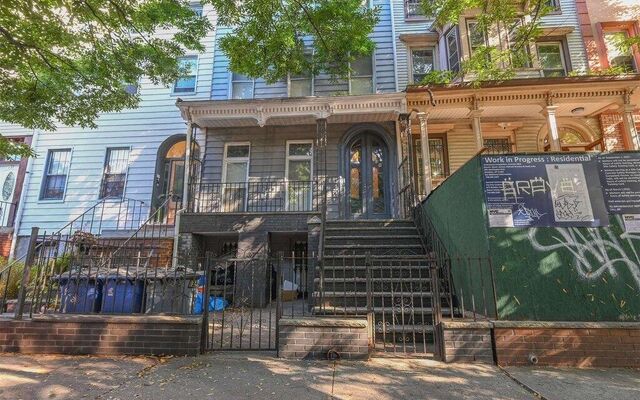 139 Quincy St, Brooklyn, NY 11216 (Porch)