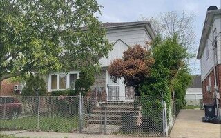 13929 254th St, Rosedale, NY 11422