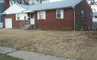 14 11th Ave, Farmingdale, NY 11735